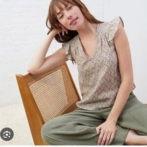 🤎UpWest Beige Printed Flutter Sleeve V-Neck Top